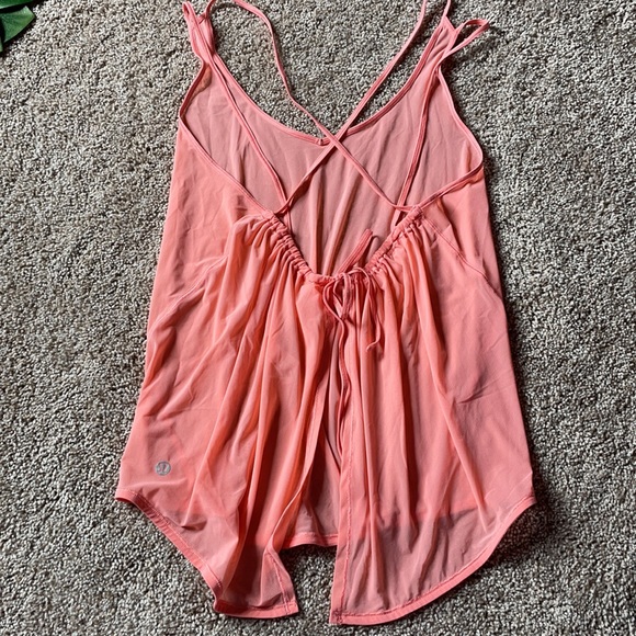 Lululemon workout tank top - Picture 2 of 4